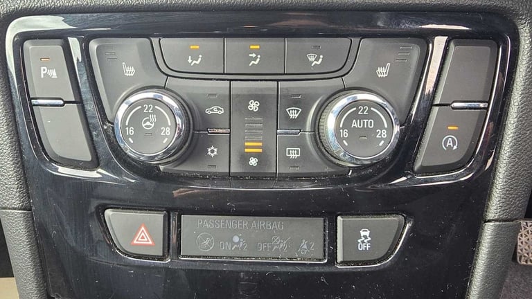 2017 Vauxhall Mokka X 1.4T ecoTEC Elite 5dr Hatchback Petrol Manual