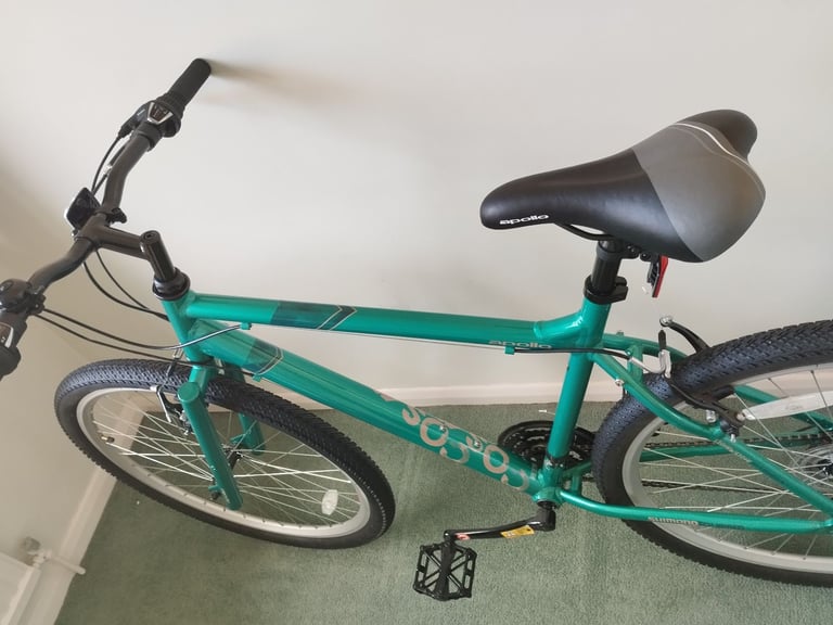 Brand New APOLLO COSMO Hybrid Bike - Unboxed Only. ** NO OFFERS **