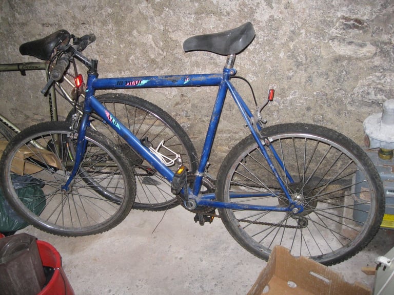 ADULT MOUNTAIN BIKE CYCLE BICYCLE GUNNISLAKE PL18 9NA