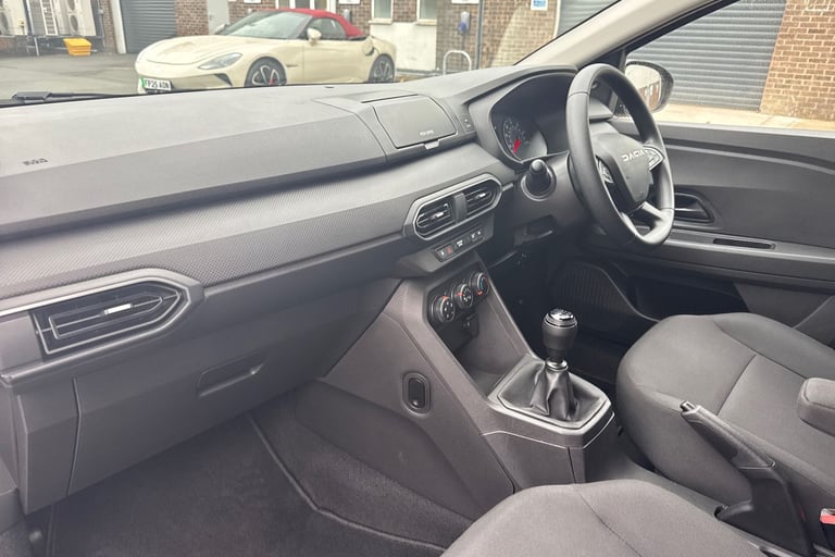 2023 Dacia Sandero 100946 Hatchback Petrol Manual