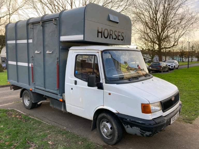 Ldv horse box with dack an side loading will come with 12 months MOT 