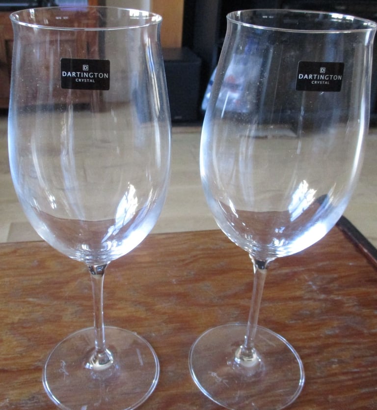 image for 2 Dartington Crystal Signature Wine Glasses