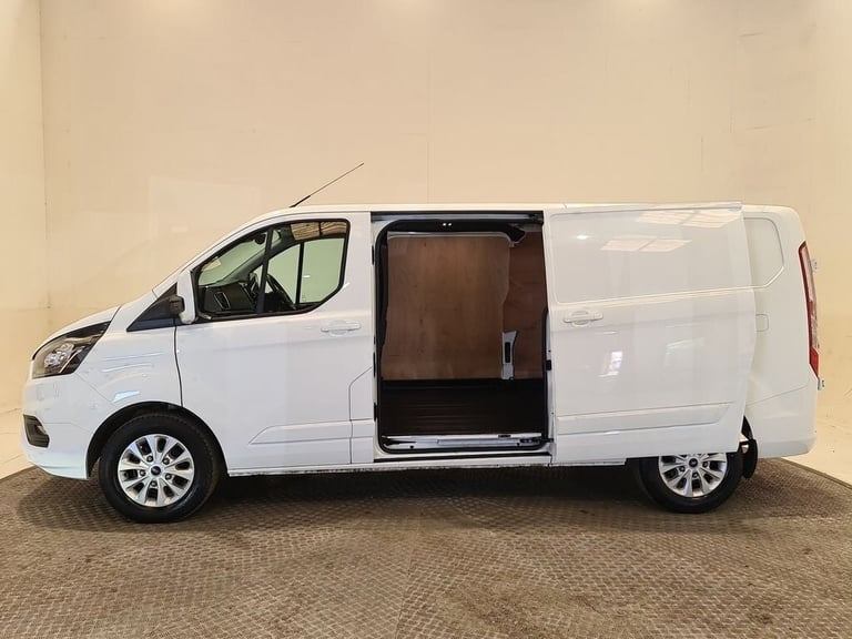 FORD TRANSIT CUSTOM 2.0 300 ECOBLUE LIMITED P/V L2 H1 130 BHP LWB DIESEL