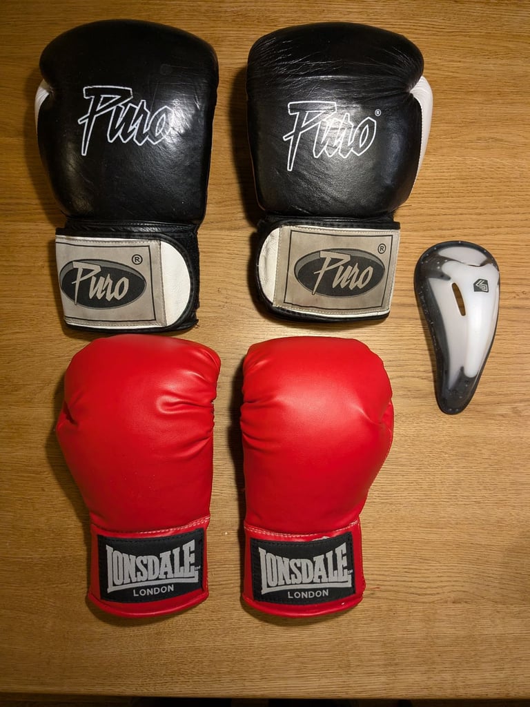 Puro Kick boxing gloves 16oz + Lonsdale boxing gloves + sports protector