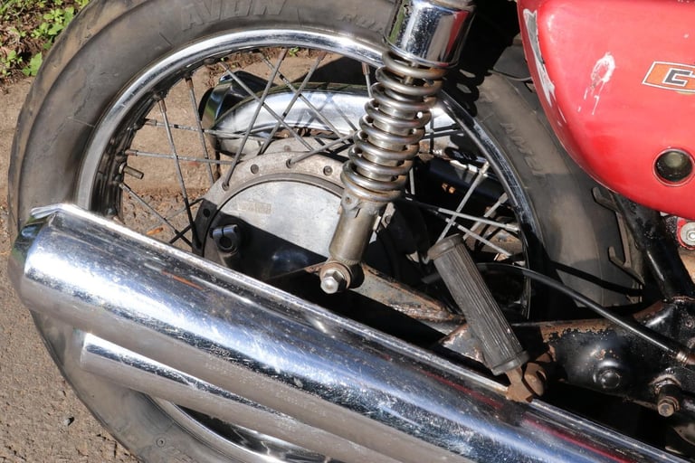 Suzuki GT 750 GT750 M Kettle 1975 UK bike Winter Restoration Project.