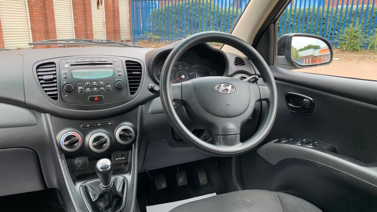 HYUNDAI i10 ACTIVE 5 DOOR HATCHBACK MANUAL ULEZ £20 ROAD TAX