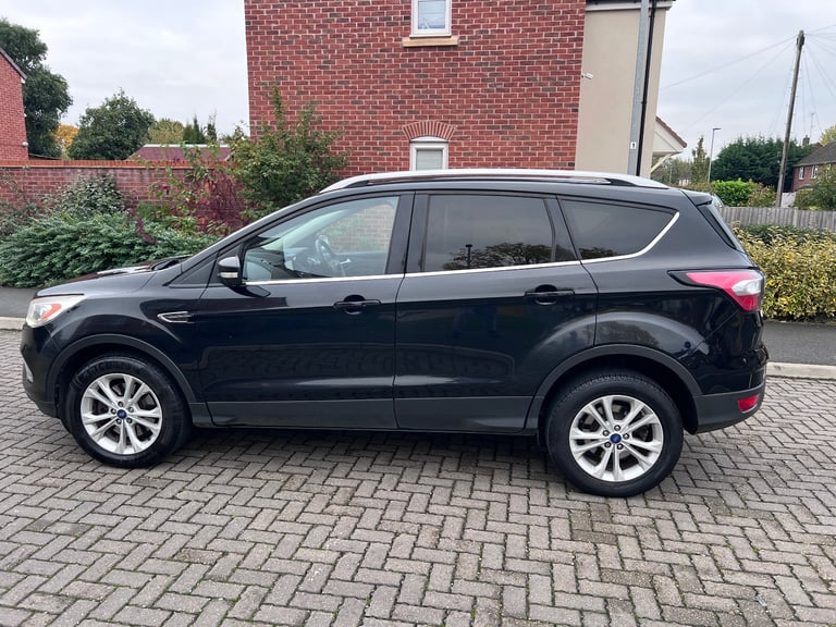 Ford, KUGA, Hatchback, 2017, Manual, 1498 (cc), 5 doors