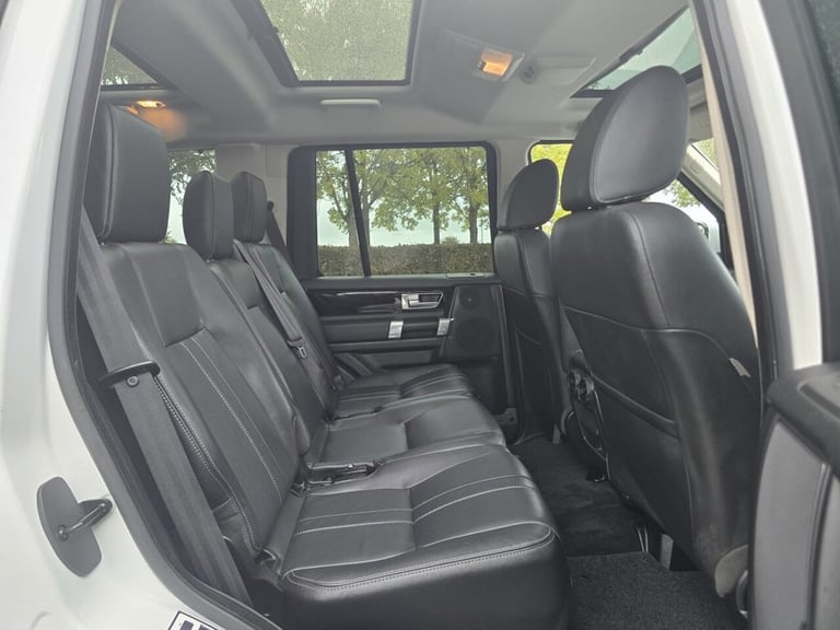 2015 Land Rover Discovery 3.0 SDV6 SE Tech 5dr Auto ESTATE DIESEL Automatic