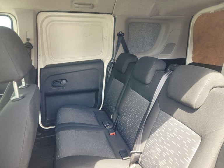2016 ON 16 PLATE VAUXHALL COMBO 2300 L1HI CDTI SWB DIESEL CREW VAN NO VAT