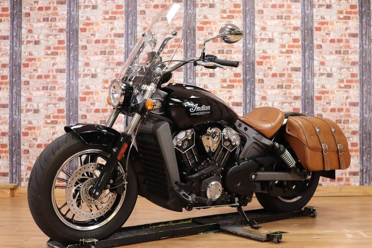 2016 INDIAN SCOUT - 11,274 MILES - INDIAN STAGE 1 EXHAUST, PANNIERS AND SCREEN