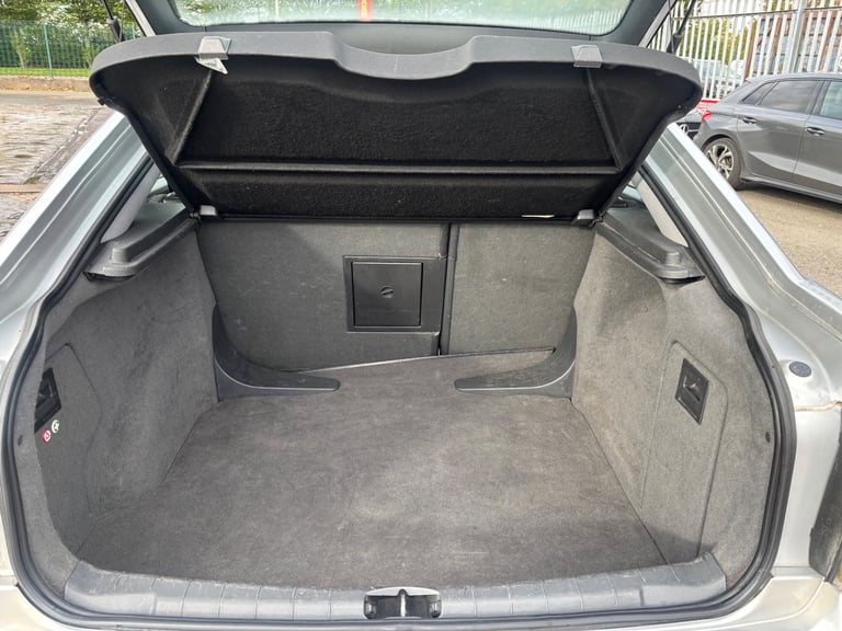 09 VAUXHALL VECTRA 1.8 DESIGN, 2 OWNERS, FULL SERVICE HISTORY, MOT JUNE, VGC, £995