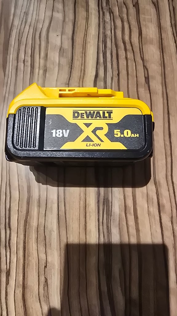 image for Dewalt 18v 5ah