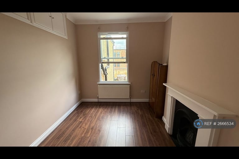 2 bedroom flat in Thistlewaite Road, London, E5 (2 bed) (#2666534)