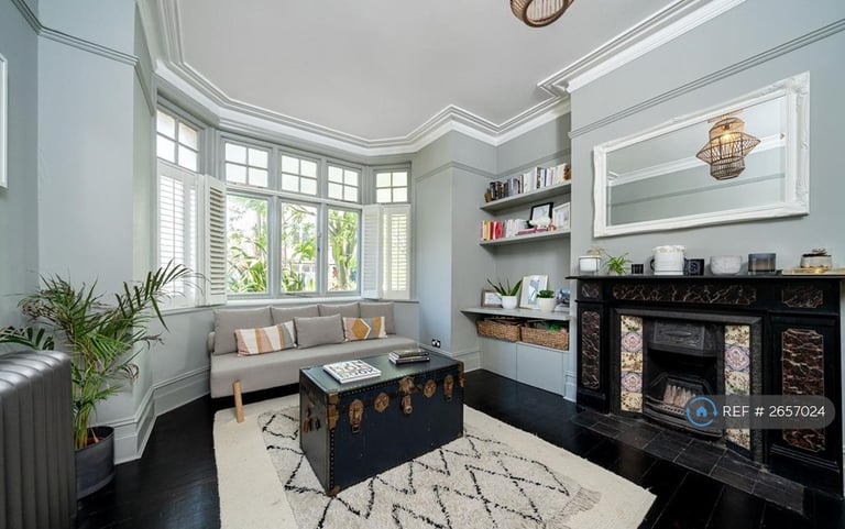 4 bedroom house in Arragon Gardens, London, SW16 (4 bed) (#2657024)