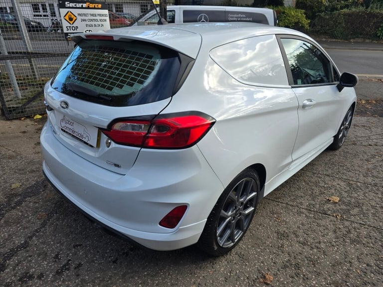 2022 Ford Fiesta Van 1.0T EcoBoost MHEV Sport Van Euro 6 125 ps - AIR CON + CRUISE CAR DERIVED VA...