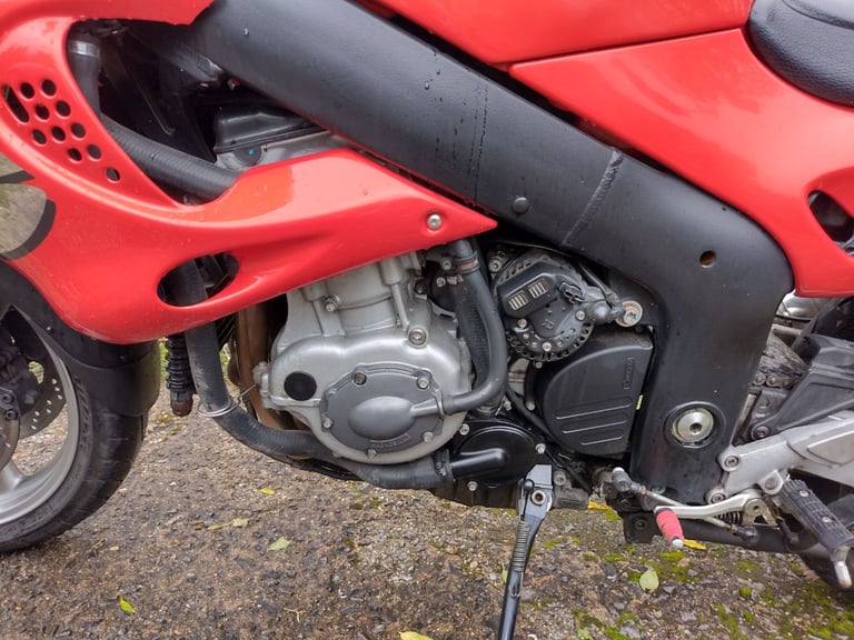 2001 Y. Triumph Sprint RS 955i Sprint RS. ORANGE. 22K, NEW MOT VGC. 3 KEYS. HEATED GRIPS.