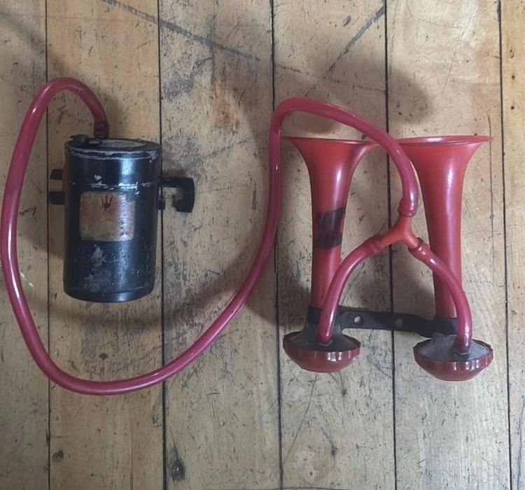 image for Original Harry Moss Maserati Classic Double Air Horn Vintage Italy- Fits Lotus