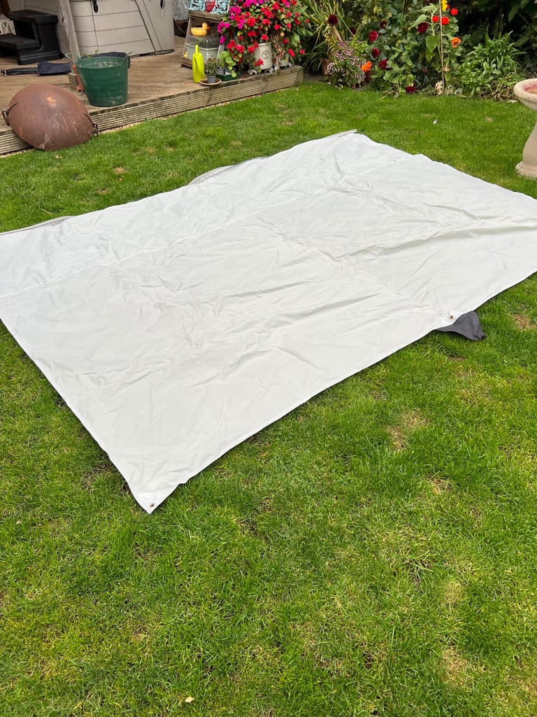 Caravan sun awning 