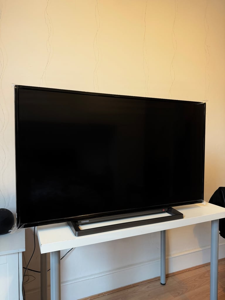 image for Toshiba 43 Inch 43UA3D63DB Smart 4K UHD HDR LED Freeview TV