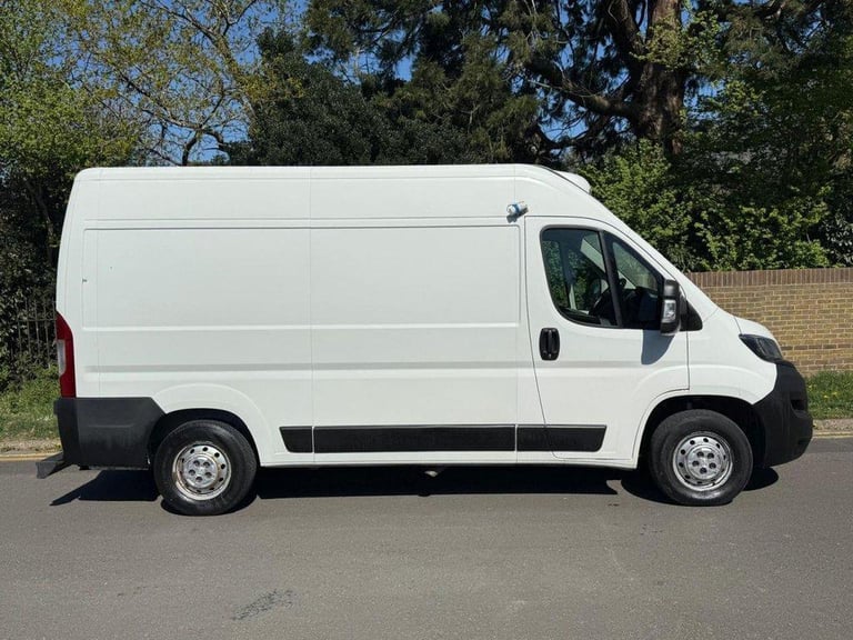 2020 70 PEUGEOT BOXER 2.2 BLUEHDI 335 PROFESSIONAL140BHP L2 H2 FRIDGE FREEZER VA