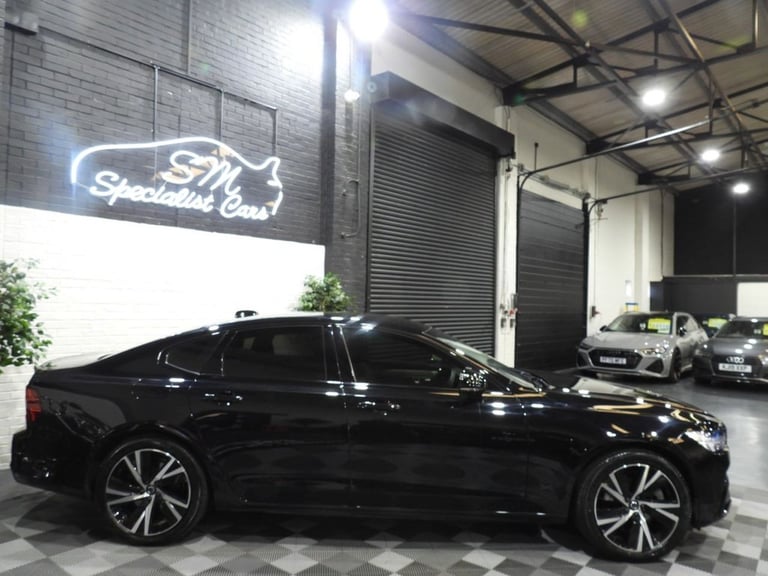 2023 73 VOLVO S90 2.0H T8 RECHARGE 18.8KWH PLUS SALOON 4DR PETROL PLUG-IN HYBRID