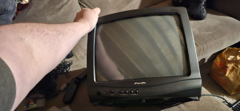 image for Pacific 14inch CRT vintage tv with AV/SCART with remote fully working 