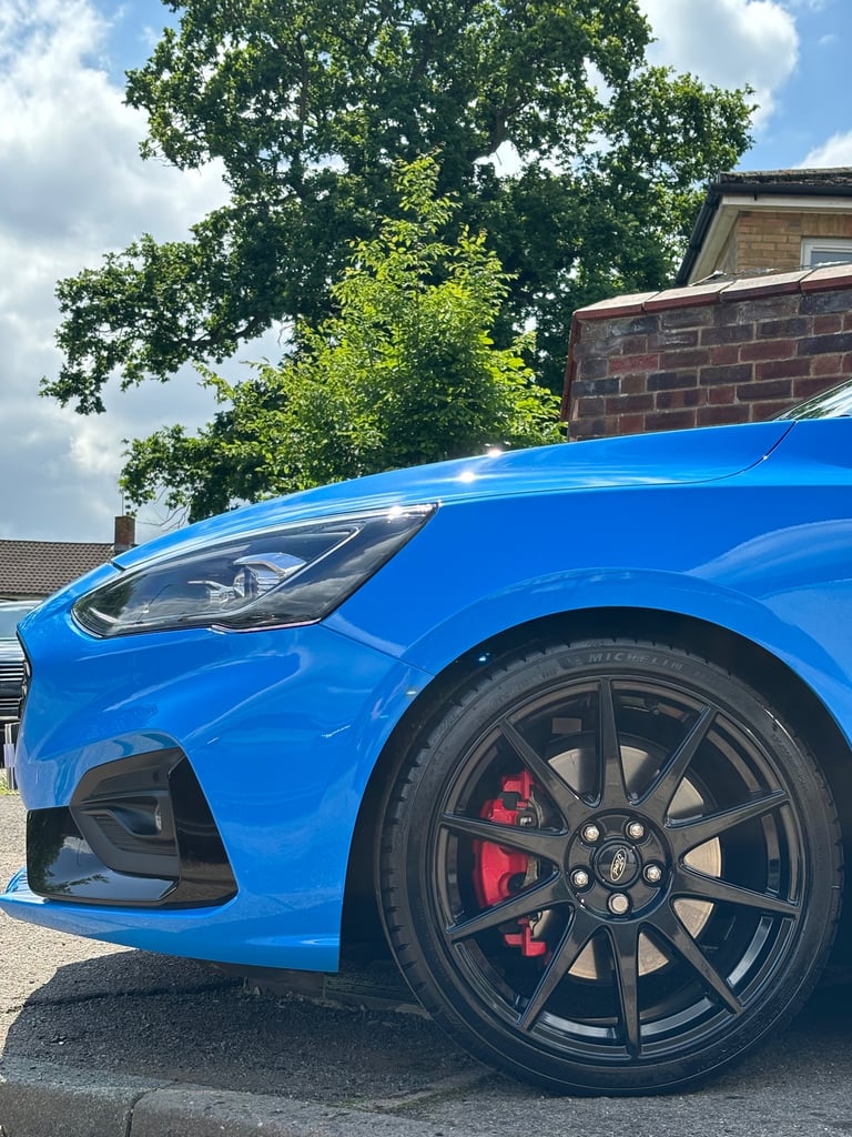 2021 Ford Focus 2.3T EcoBoost ST EDITION. 1 OWNER  ONLY 7 000 MILES  FULL FORD