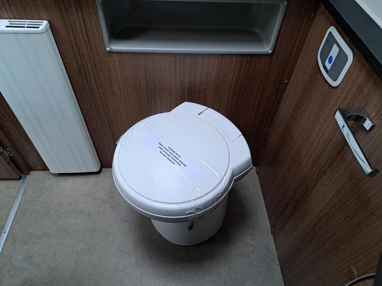 2021 Bailey Unicorn Valencia Black Edition