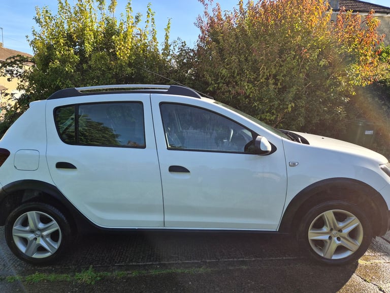 Buy Dacia Sandero 1.2 Lauréate hatchback by auction from Belgium Sint-Niklaas, W