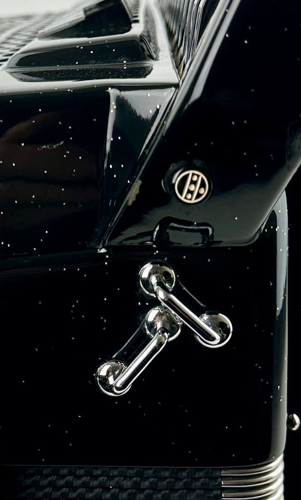 Borsini Vienna 414 Musette - 4 Voice Top Quality Italian Piano Accordion