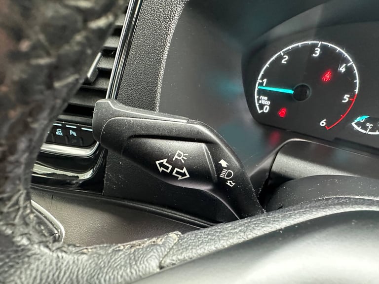 2022 Ford Transit Custom 2.0 EcoBlue 130ps Low Roof Limited Van PANEL VAN DIESEL Manual