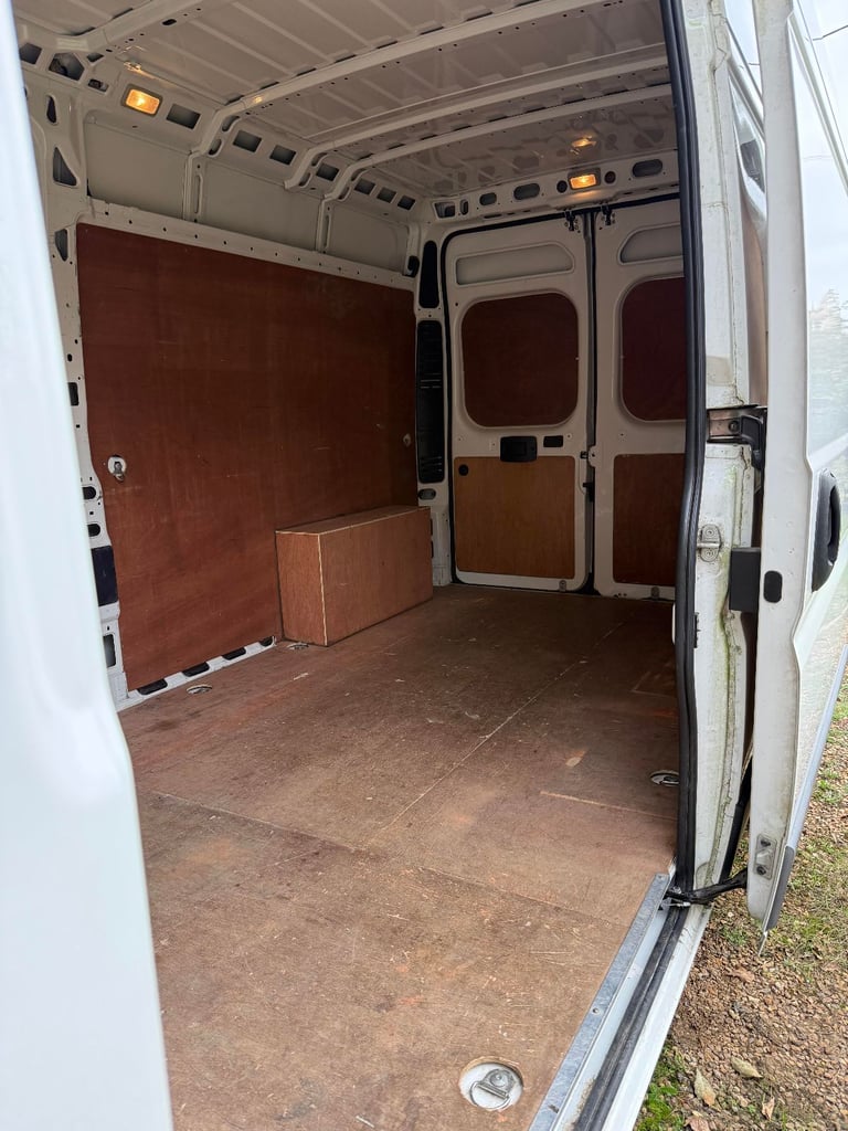 Peugeot Boxer 2016 2.0 BlueHDI Professional 335 L3 H2.