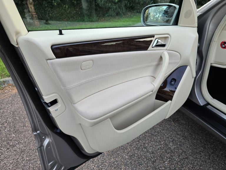 2006 Mercedes-Benz C Class 1.8 C180 Kompressor Elegance SE 4dr SALOON Petrol Automatic