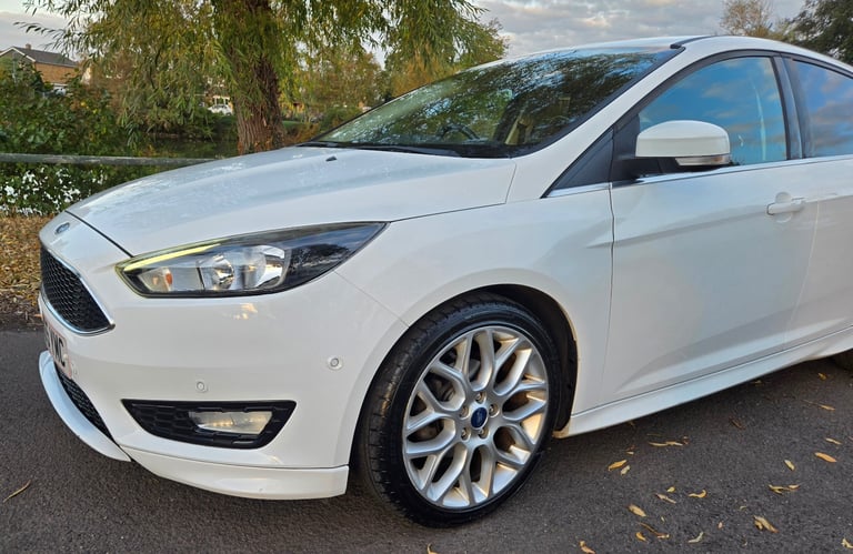 Ford, FOCUS, Hatchback, 2015, Manual, 999 (cc), 5 doors