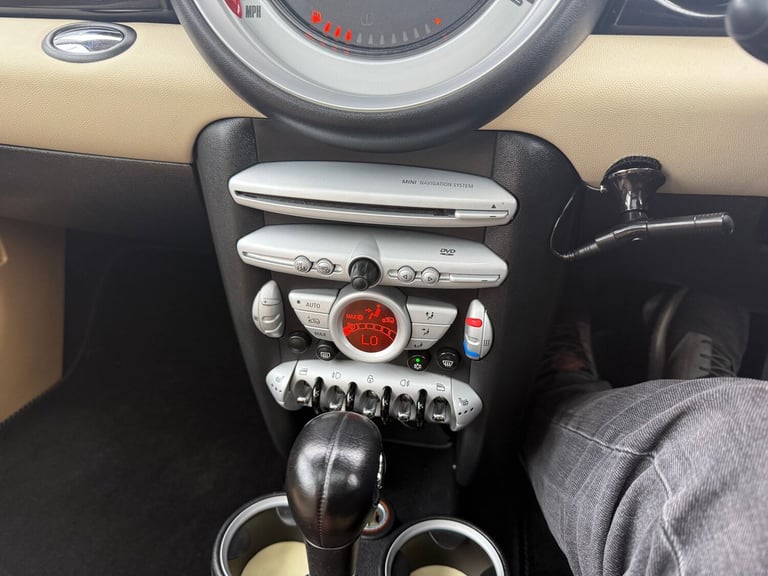image for 2007 MINI Hatch 1.6 Cooper 3dr Auto HATCHBACK PETROL Automatic