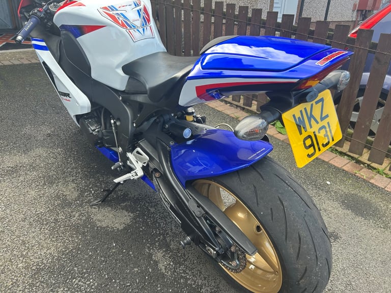 ***  fireblade Honda, CBR, 2009, 999 (cc) £3450 great  condition