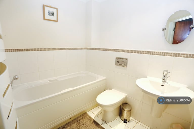 2 bedroom flat in Elizabeth Jennings Way, Oxford, OX2 (2 bed) (#2586504)