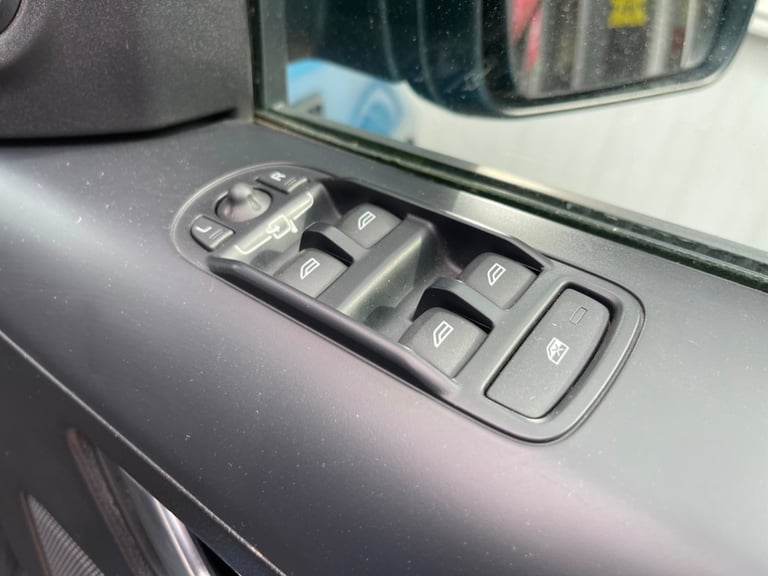 2013 Land Rover Freelander 2 2.2 SD4 Dynamic SUV 5dr Diesel CommandShift 4WD Euro 5 (190 ps) SUV ...