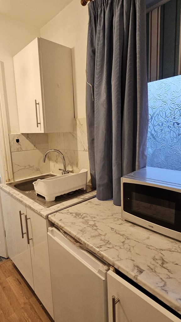 Charming Studio Flat in South Harrow – All Bills Included!