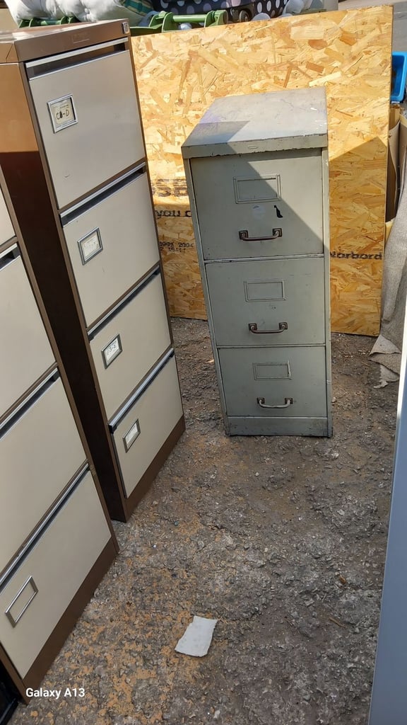 FILING CABINETS 