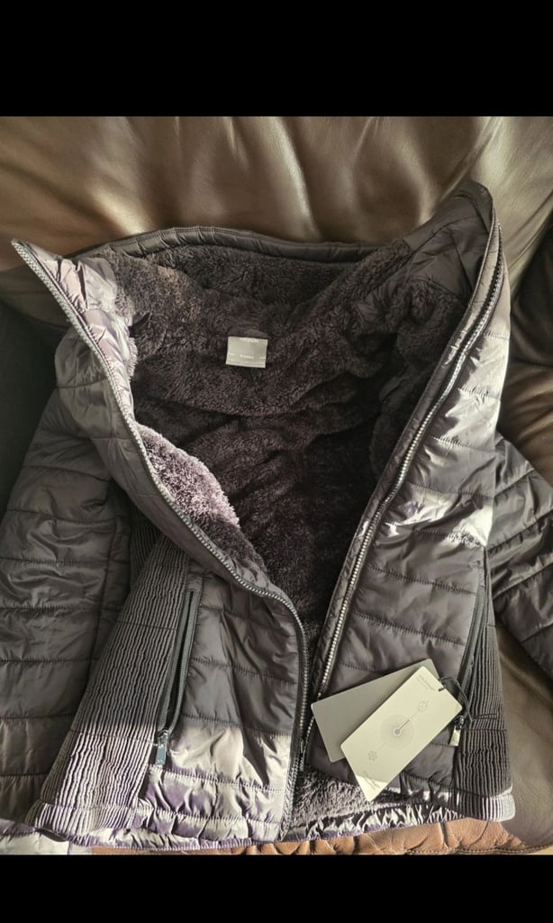image for Trespass, Ladies Size: XS/Size: 8 Windproof & hood, Cold heat technology