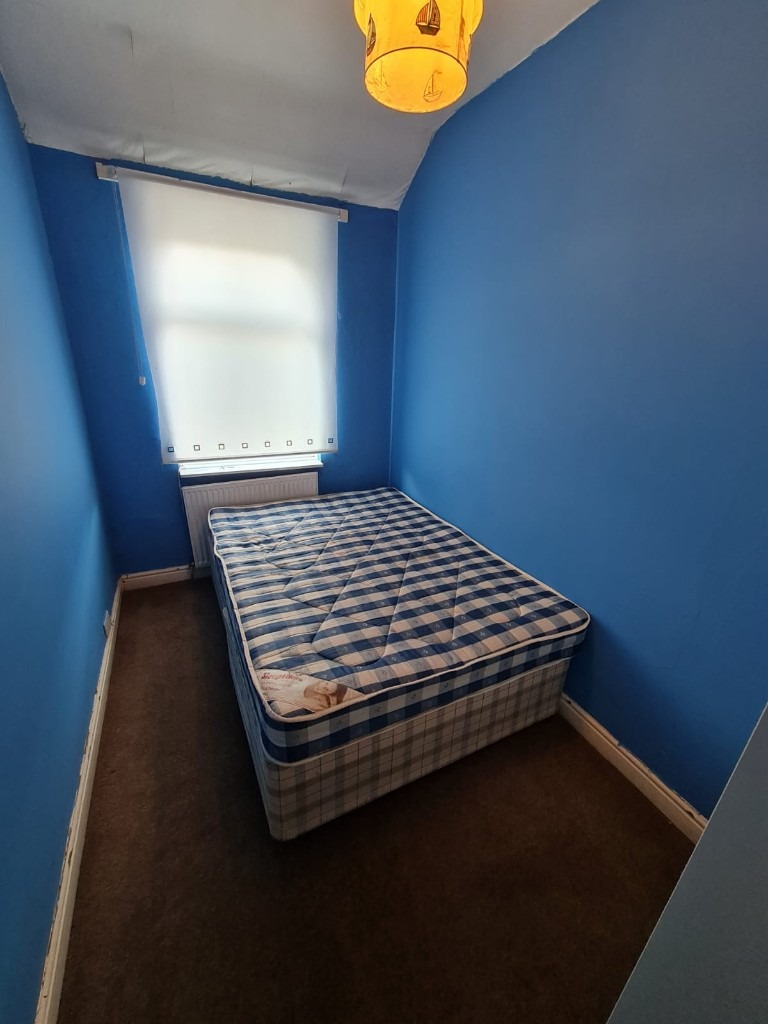 ASAP -Bills Inc Bedroom near Mcr Airport/Opp Booths