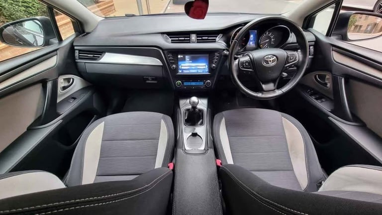 🚗 2018 Toyota Avensis Business Edition – Grey | 2.0 Diesel | ULEZ Compliant | 112K Miles ✅