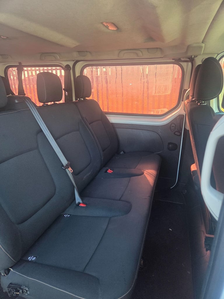 2017 Renault Trafic 1.6 dCi ENERGY 29 Business LWB Euro 6 (s/s) 5dr (9 Seat) MPV Diesel Manual