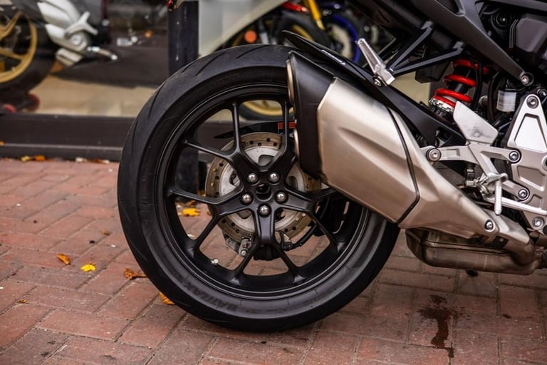 Honda CB1000R LOW MILES ! SHIFTER ! STUNNING