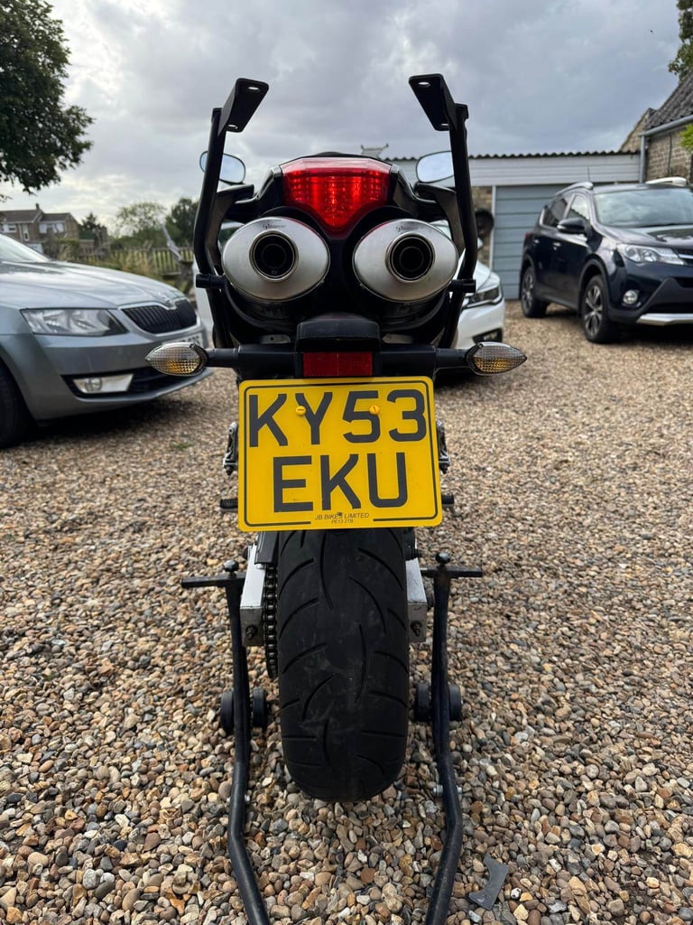 YAMAHA FZ6 