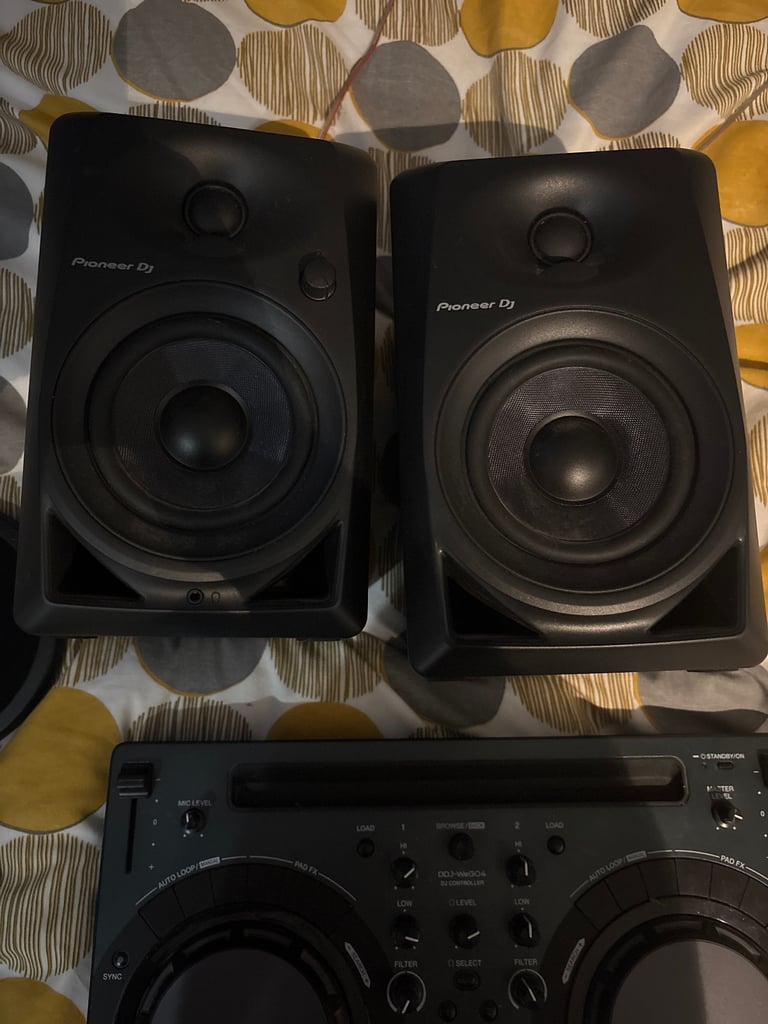 🎚️ Pioneer DDJ-WeGO4 + Zingyou Mic + Pioneer DM-40 Speakers – All-in-One DJ Bundle