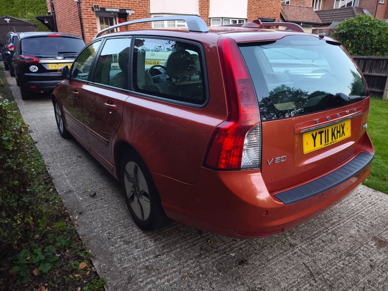 2011 Volvo V50 DRIVe [115] SE Lux 5dr ESTATE Diesel Manual - Image 7