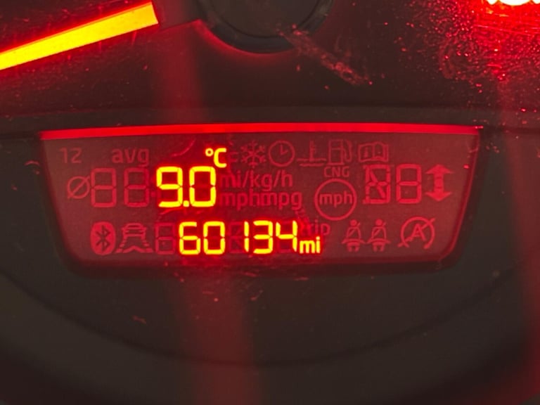 2014 Volkswagen up! 1.0 Move up! Euro 5 3dr HATCHBACK Petrol Manual