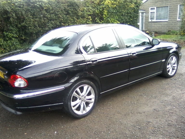 JAGUAR X-TYPE 2.2 DIESEL SOVEREIGN 6-SPEED 4-DR SALOON 57 PLATE 154K MILES FULL SERVICE HISTORY